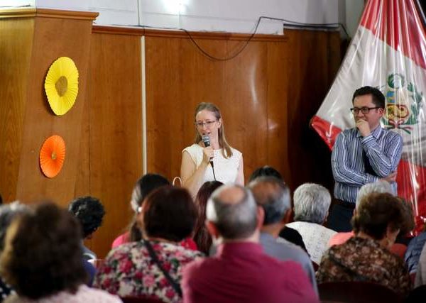 Dr Karlo Lizarraga’s Visit to Arequipa – Visita de Dr Lizarraga